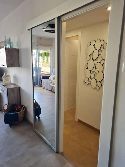 דירות ולנסיה Apartamento Mediterraneo Tranquilo Y Familiar מראה חיצוני תמונה